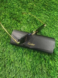 BLACK/GOLD CARTIER SUNGLASSES