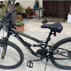 Mongoose Standoff 21 Speed 26" Wheel Mountain Bicycle