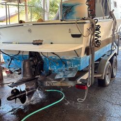22’ Livesay  Volvo penta  Flybridge Boat