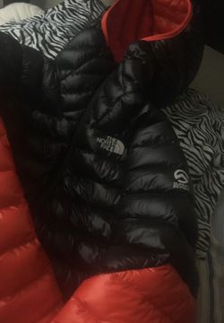 Brand new Red and black northface bubble coat (read description)