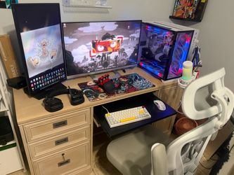 Custom RGB Gaming PC Desktop Setup