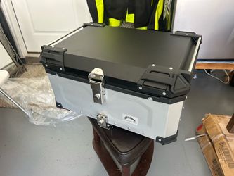 Motorcycle Top Case, 65L Aluminum