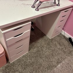 Nail Table 
