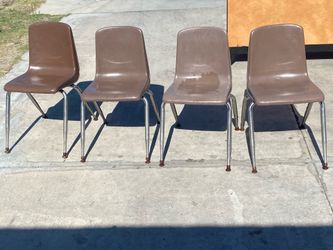 Small chairs Sillas chicas