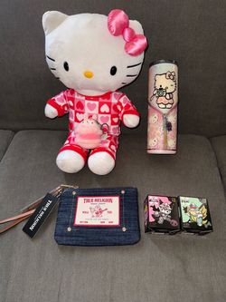 Hello Kitty bundle