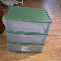 Plastic Dresser/ Organizer 