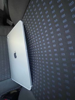 Locked Apple iPad 2022 Silver Aluminum Tablet