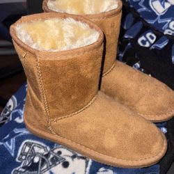 Apres Like new only worn once kids size 3y
