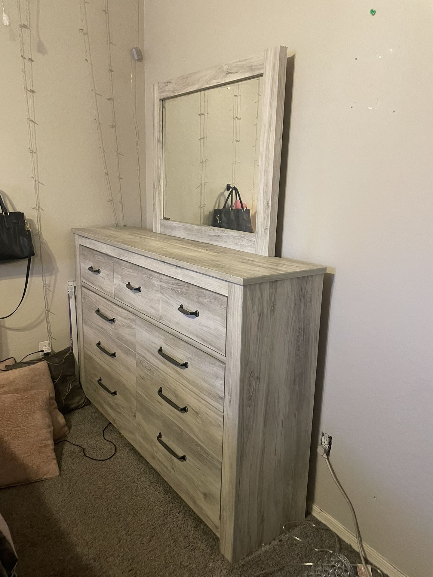 Queen Size bedroom set