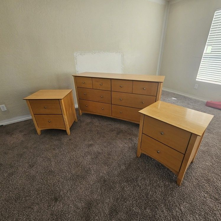 Dresser and Night Stands 