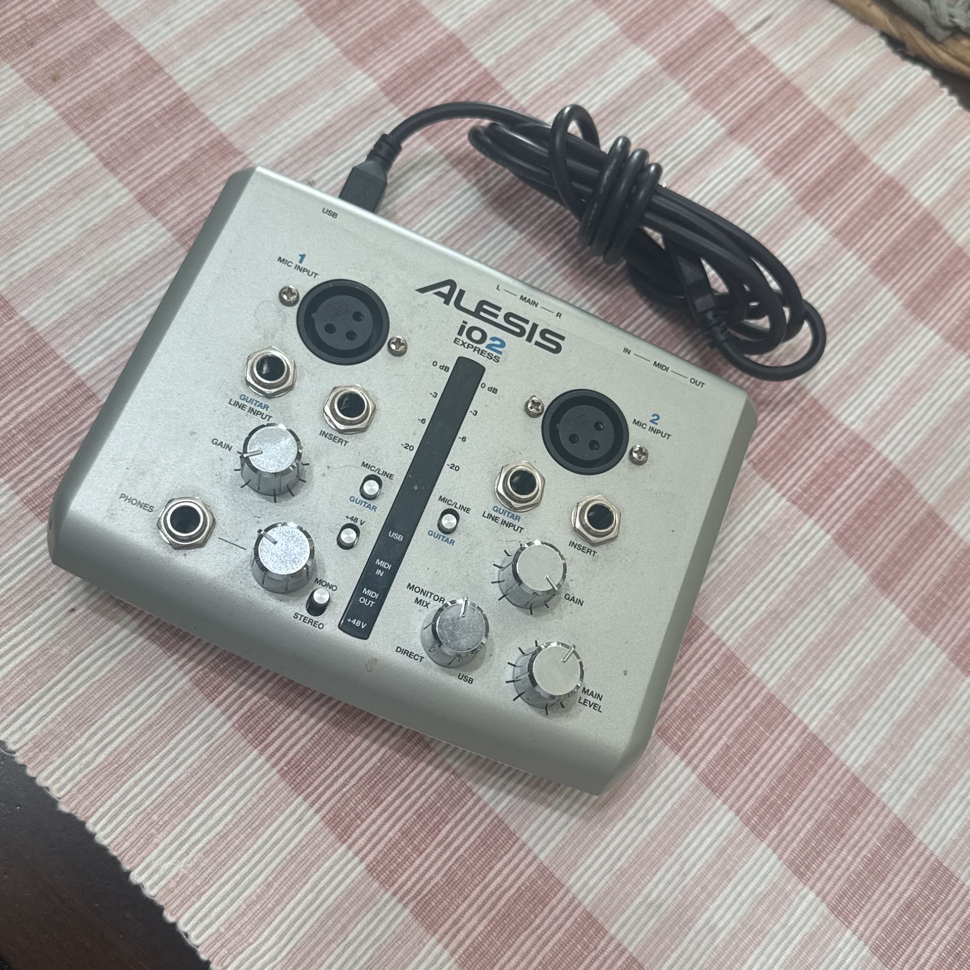 Alesis iO2 Express 2-Channel USB Recording Interface AS IS  READ C