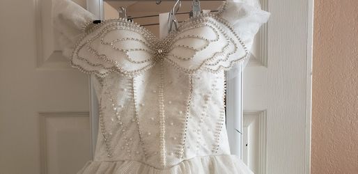 Snow White Quinceanera Dress New Size 2