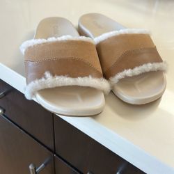 Woman’s Slide- Slipper