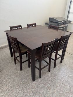 Dining table & chairs