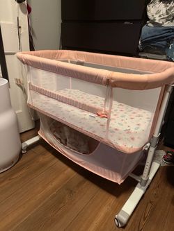 Bassinet with storage
