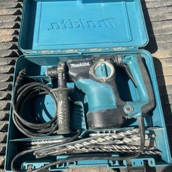 Makita Electric Heavy Duty Roto Hammer / Drill