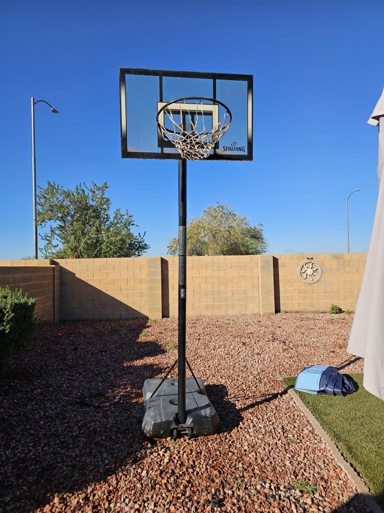 Spalding Basketball Hoop