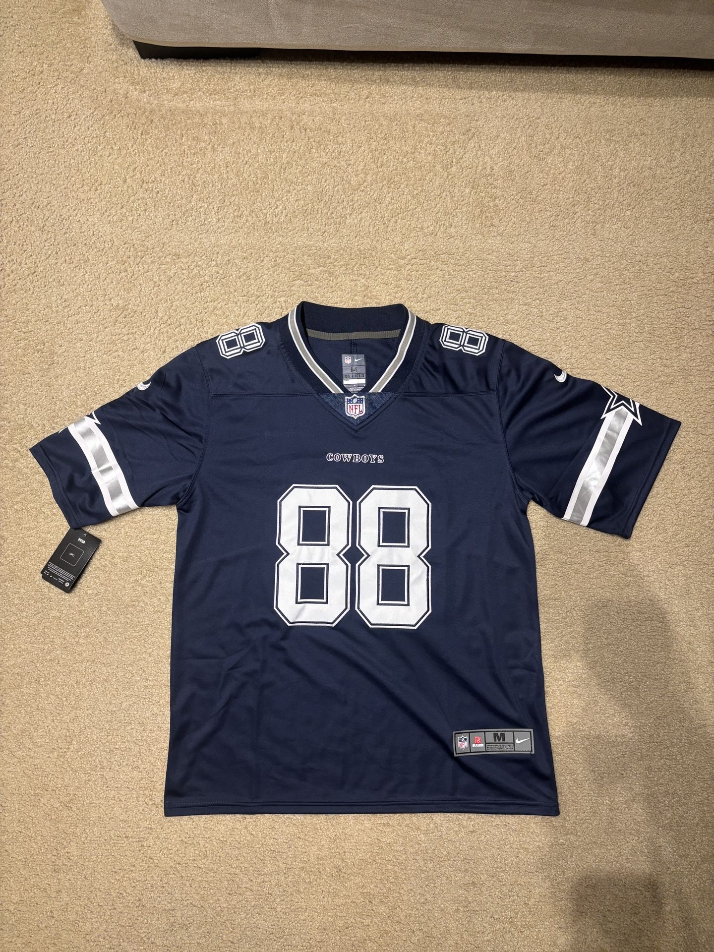 Nike Dallas Cowboys CeeDee Lamb #88 Jersey – Men’s Medium (New with Tags)