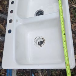 Double Sink Cast Iron White 