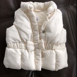Baby GAP Front Bow Puffer Vest 0-6months 