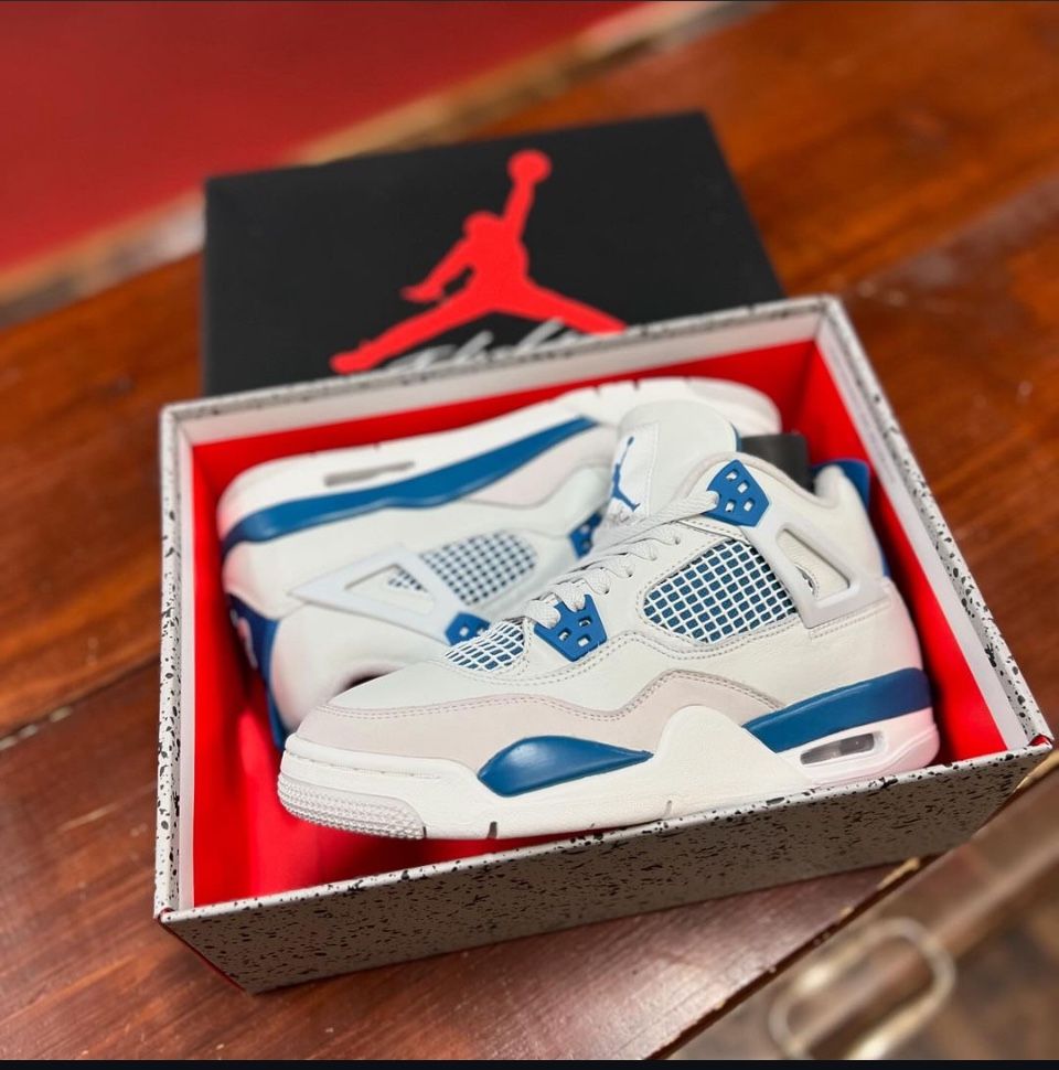 Jordan 4s white and blue brand new