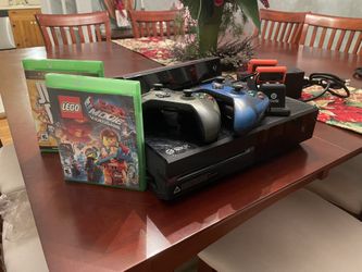 Xbox one With 2 Controllers, Camera And 2 Video Games