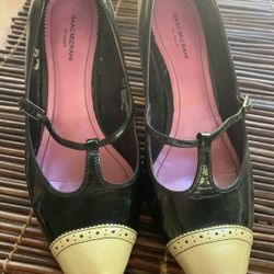 Size 11 Black And White Heels Vintage Style 