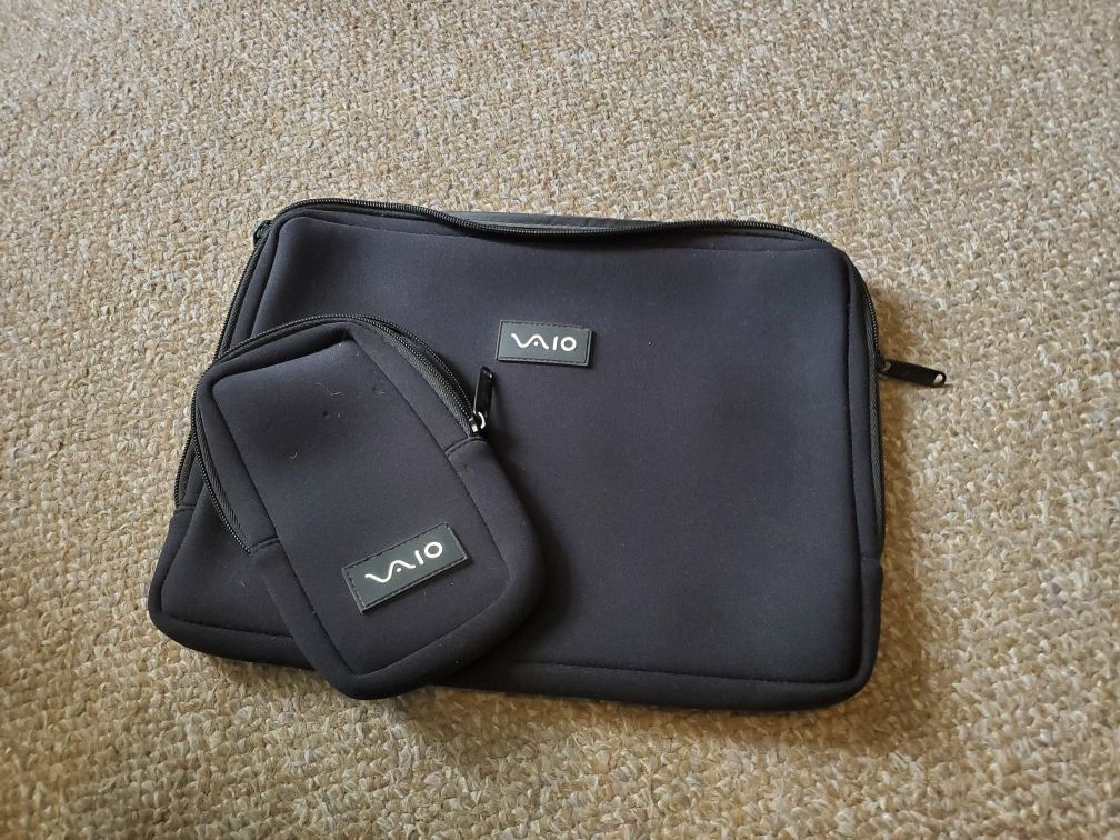 Sony VAIO sleeve and battery case holder