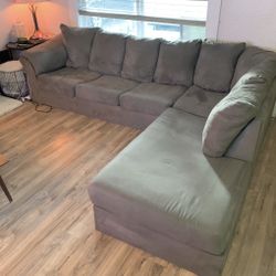 Sectional Couch 