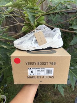 Yeezy 700