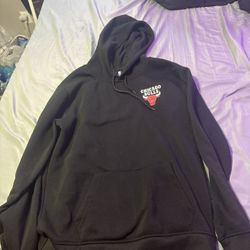 Chicago Bulls Black Hoodie Pullover Sleeve Size Medium NBA Basketball