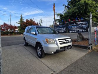 2008 Honda Pilot 4WD — $3,500
Clean title and ready to go! This Honda Pilot runs and drives great and comes equipped with 4WD, 3rd-row seating, A/C,