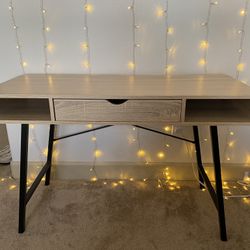 NEED GONE ASAP: Modern wood and metal desk