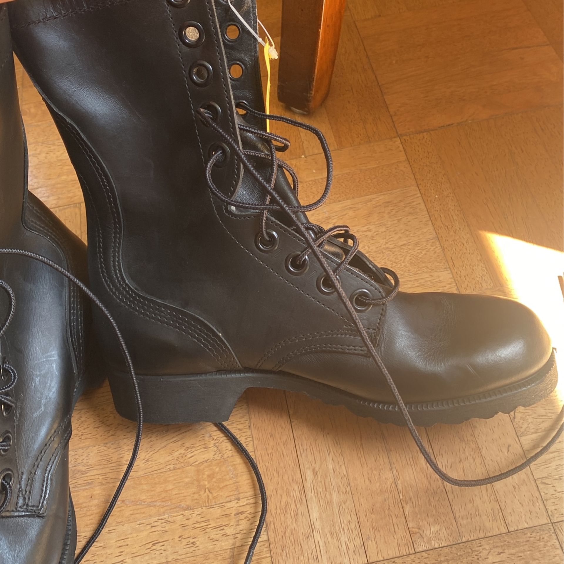 9 Hole Black leather Boots 4 Womens Horse Ready 