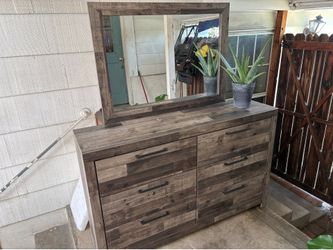Dresser