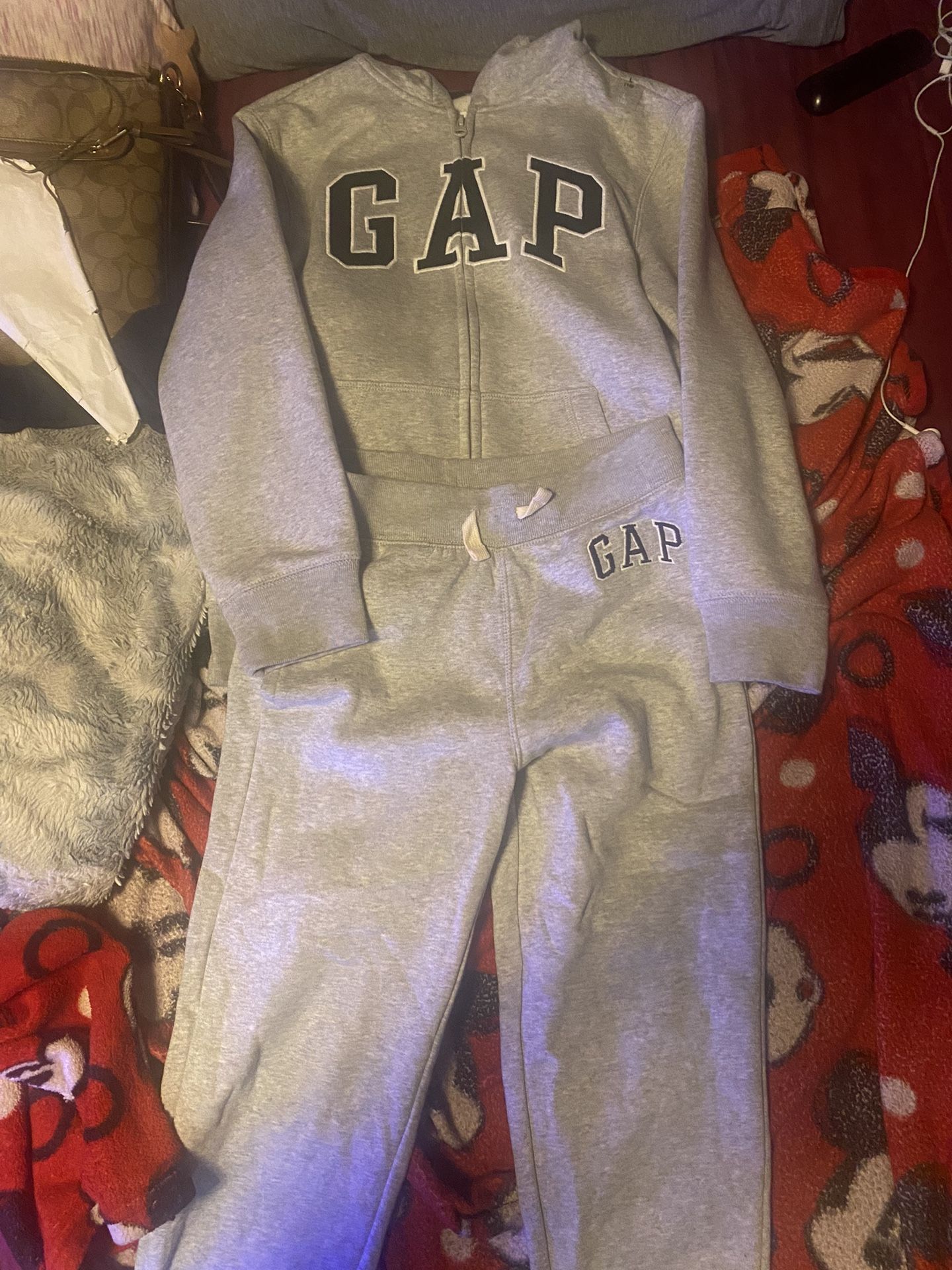 Gap Jogging Suit Size 10 Large