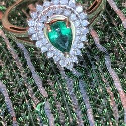 10k vintage emerald pear shape cluster ring