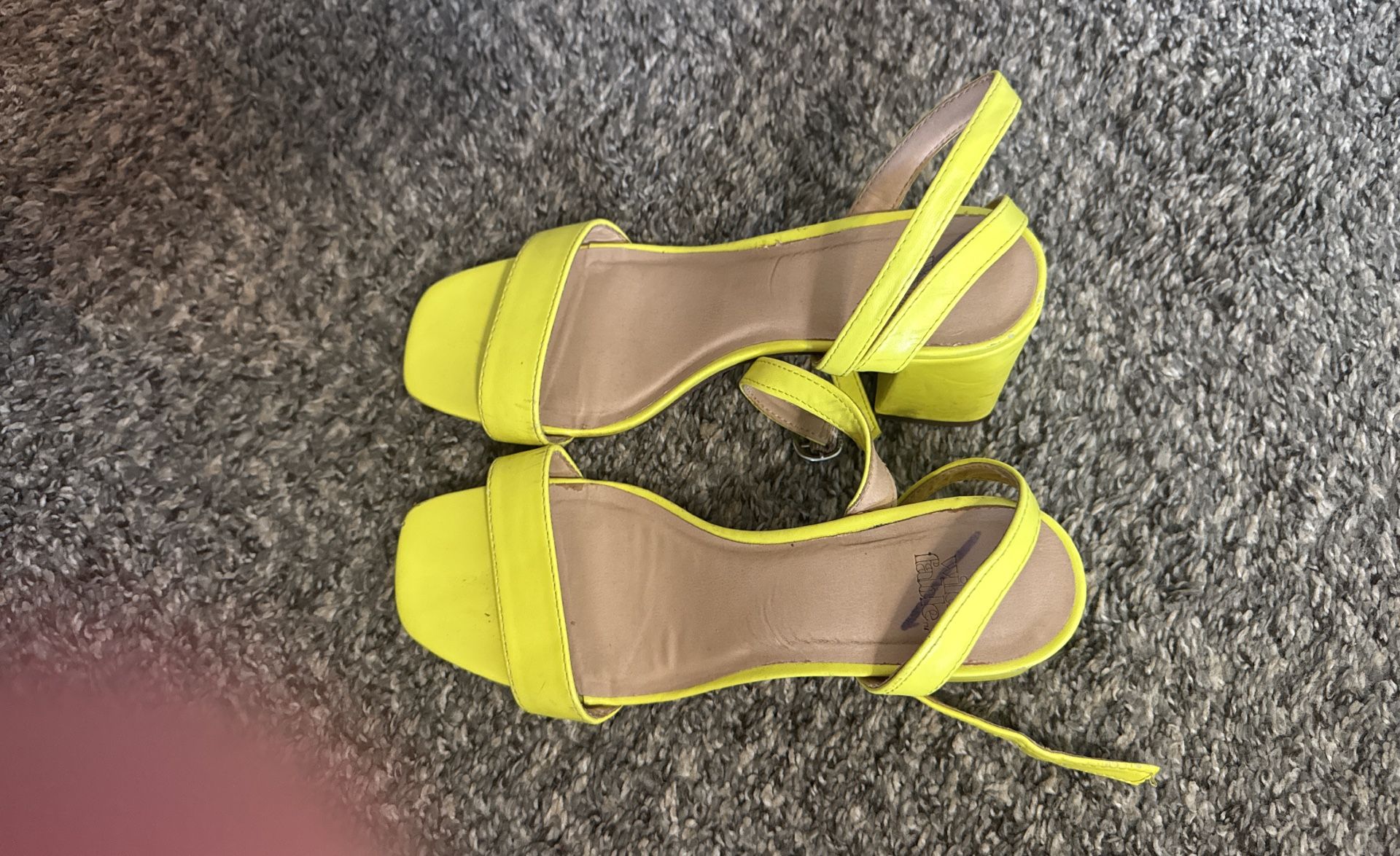 Wild Fable Women’s Heels Buckle Strap Yellow Dress/Casual Shoes Size 6 1/2
