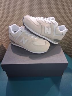 New Balance size 9C