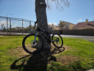 Specialized Full‑Suspension MTB – $700 OBO