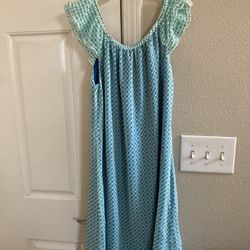 Old Navy  Dress Size S New asking $8 Make And Offer 