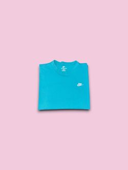 The Nike tee embroidered club logo essential t-shirt teal blue men’s Large Tall