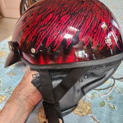 WINDTUNE MOTORCYCLE HELMET -MEDIUM