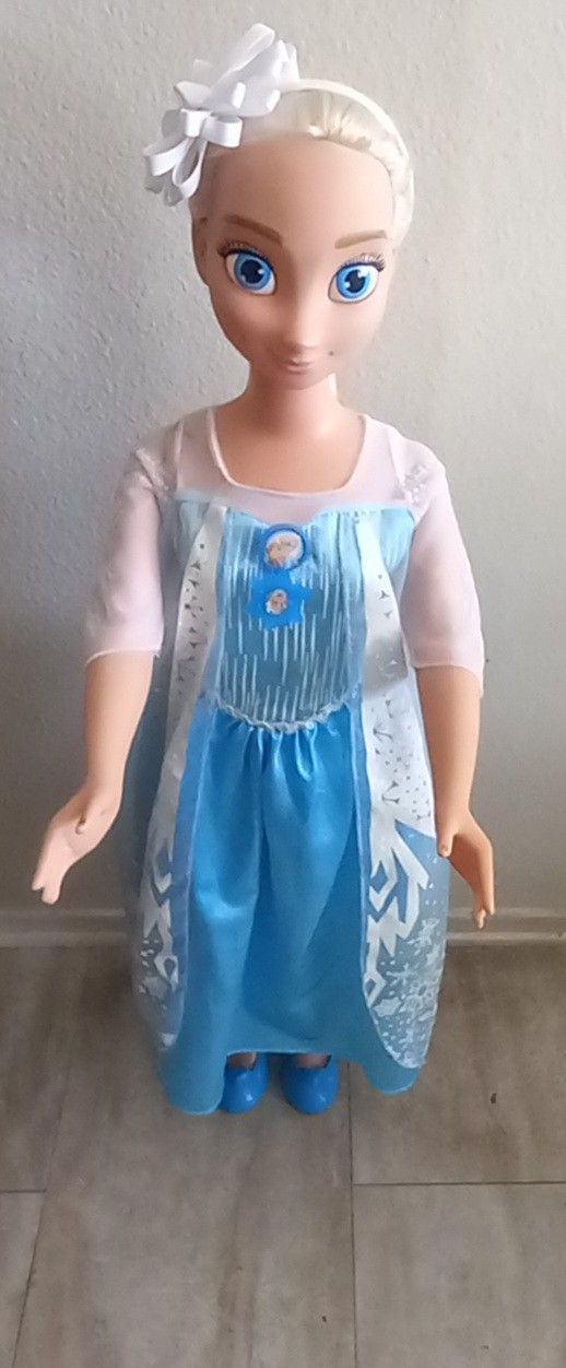 Disney Frozen My Size Elsa Doll