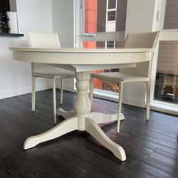 Table And Chairs Set - Free If Pickup Today