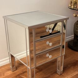 Mirrored night stand - must go