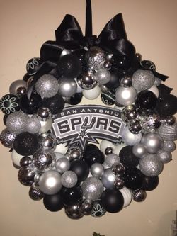 Spurs Basketball Wreath