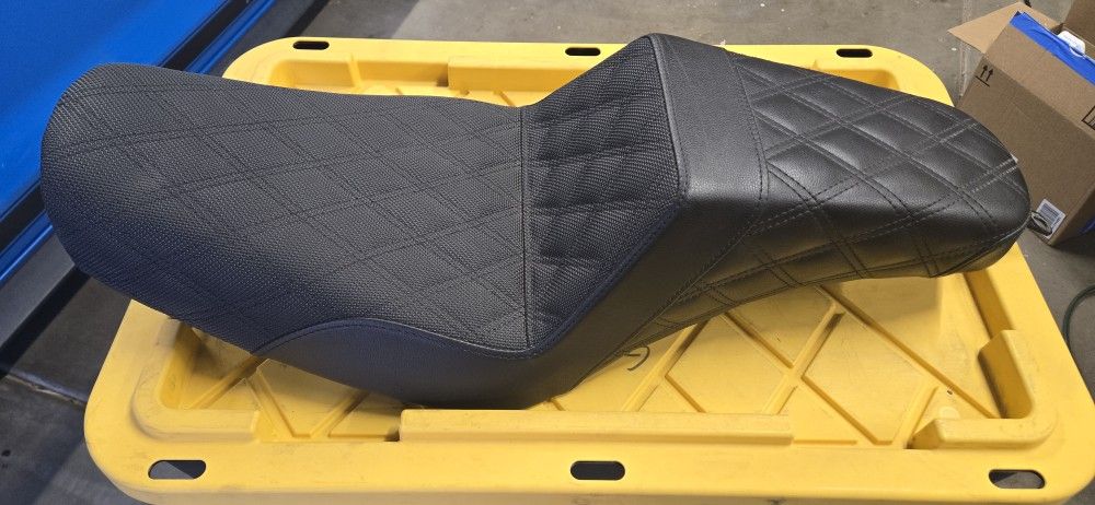Saddlemen Seat For Harley-Davidson Dyna Wide Glide 1996 To 2003