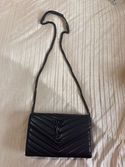 Black chain link crossbody purse
