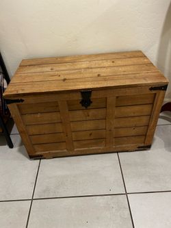 Wood chest